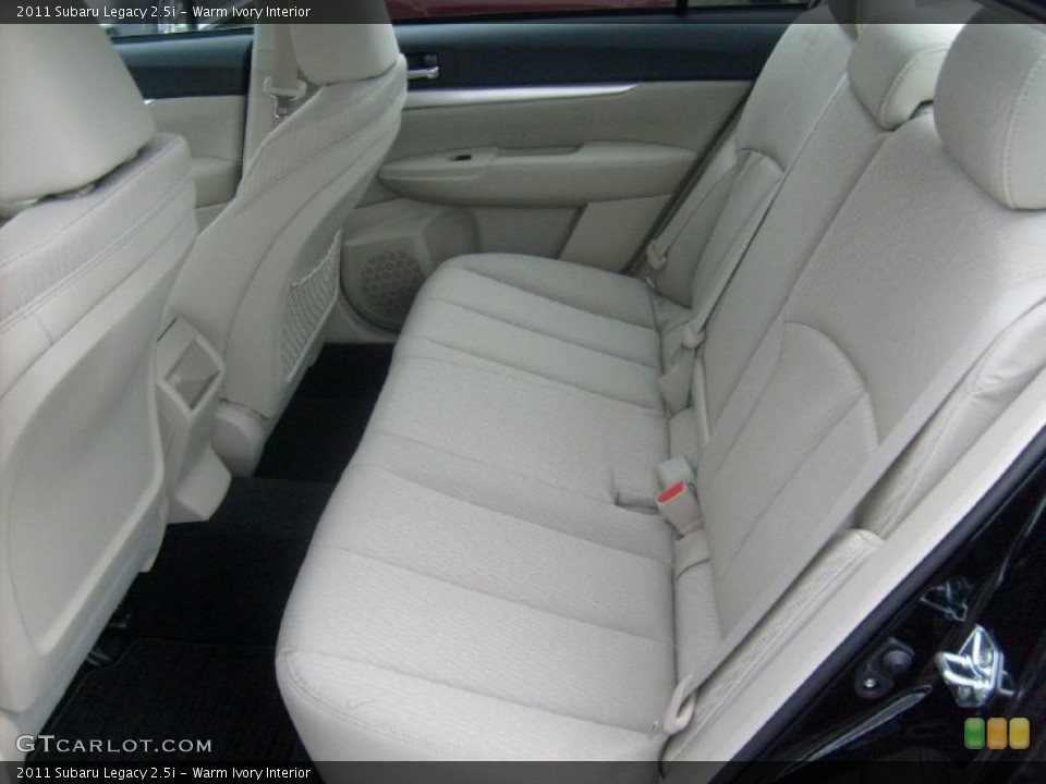 Warm Ivory Interior Photo for the 2011 Subaru Legacy 2.5i #45562243