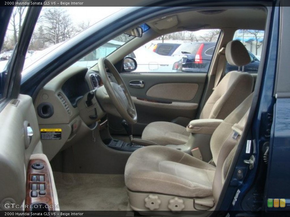 Beige Interior Photo for the 2000 Hyundai Sonata GLS V6 #45567731