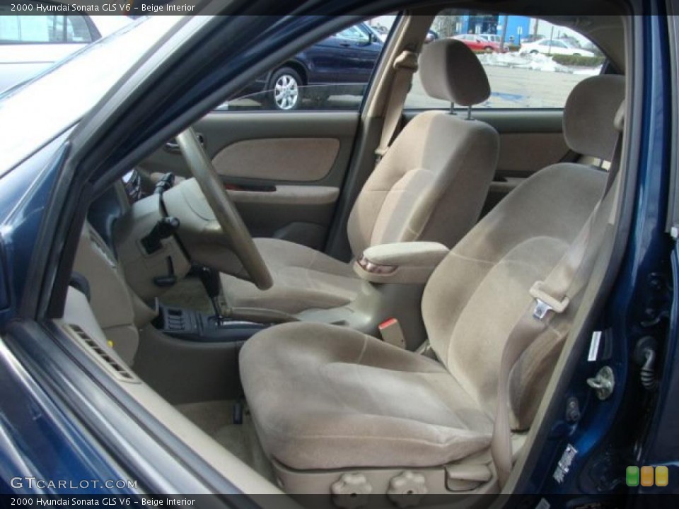 Beige Interior Photo for the 2000 Hyundai Sonata GLS V6 #45567739