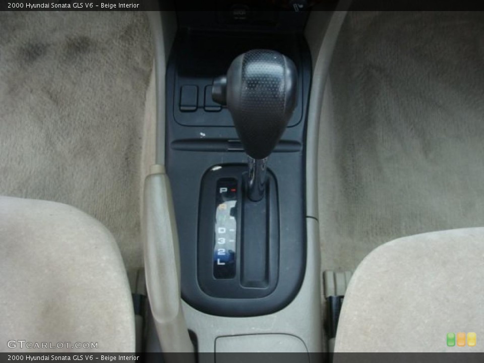 Beige Interior Transmission for the 2000 Hyundai Sonata GLS V6 #45567775