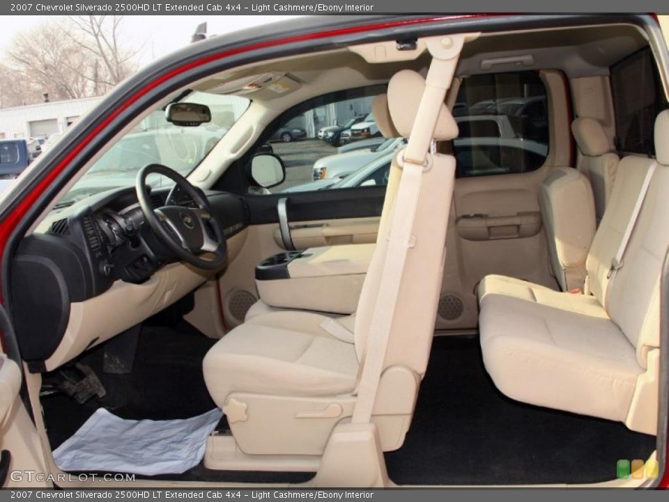 Light Cashmere/Ebony Interior Photo for the 2007 Chevrolet Silverado 2500HD LT Extended Cab 4x4 #45569779