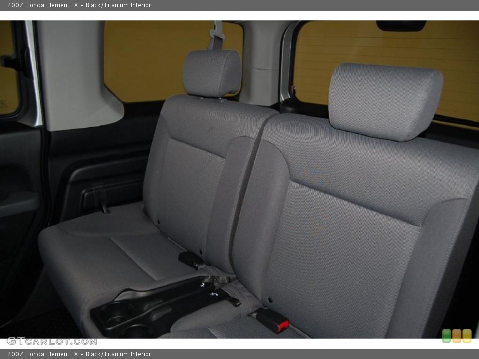 Black/Titanium Interior Photo for the 2007 Honda Element LX #45571627