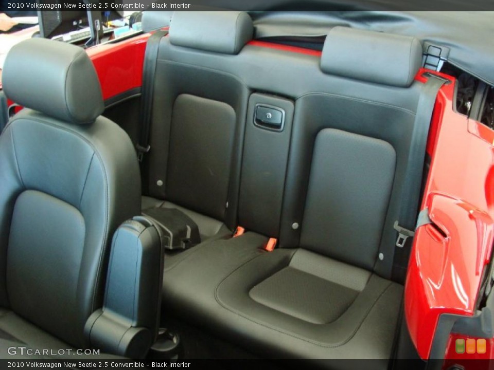 Black Interior Photo for the 2010 Volkswagen New Beetle 2.5 Convertible #45571631