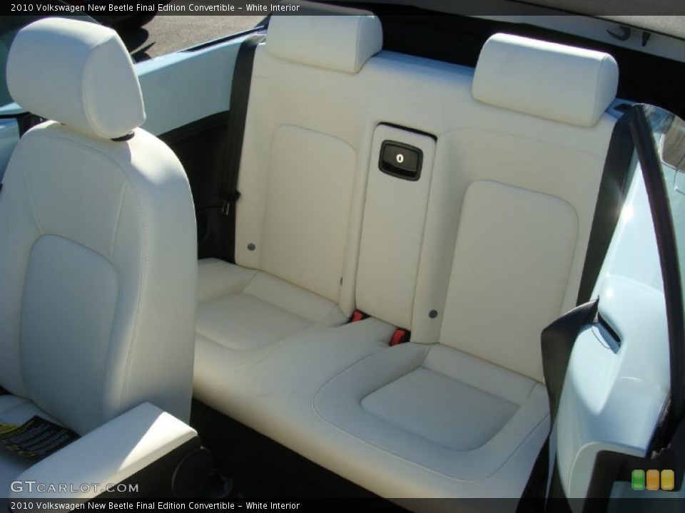 White Interior Photo for the 2010 Volkswagen New Beetle Final Edition Convertible #45571663