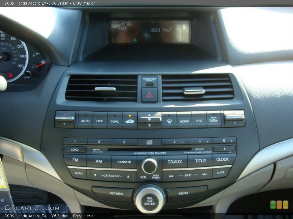 Gray Interior Controls for the 2009 Honda Accord EX-L V6 Sedan #45575286