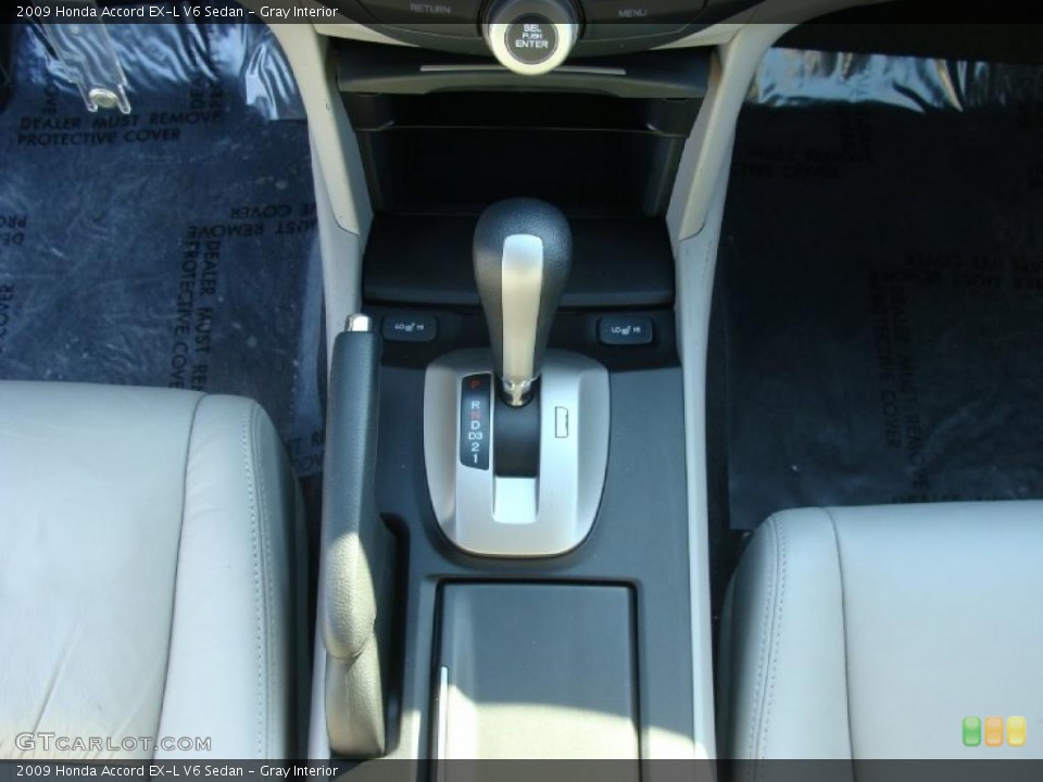 Gray Interior Transmission for the 2009 Honda Accord EX-L V6 Sedan #45575298