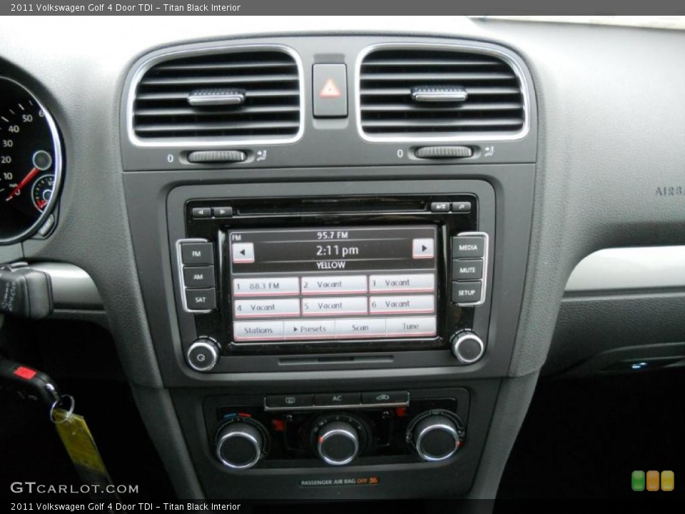 Titan Black Interior Controls for the 2011 Volkswagen Golf 4 Door TDI #45599715