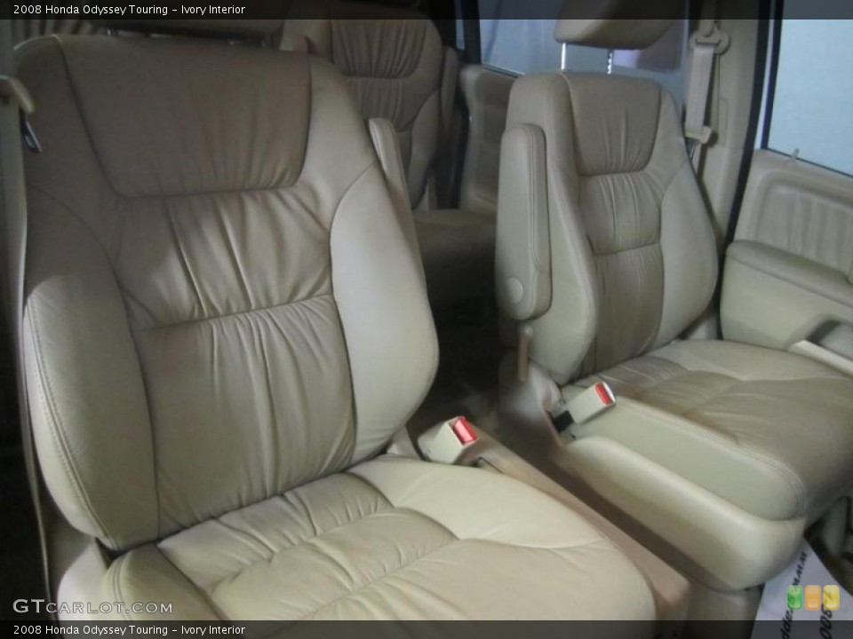 Ivory Interior Photo for the 2008 Honda Odyssey Touring #45605284