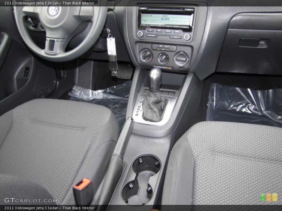 Titan Black Interior Controls for the 2011 Volkswagen Jetta S Sedan #45610034