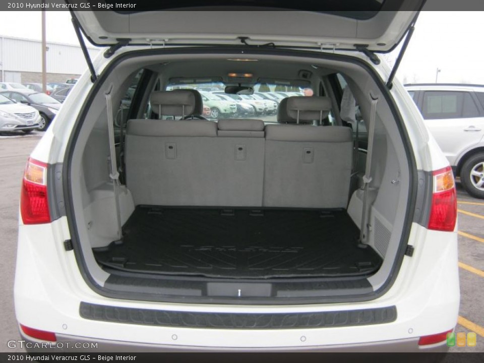 Beige Interior Trunk for the 2010 Hyundai Veracruz GLS #45612359