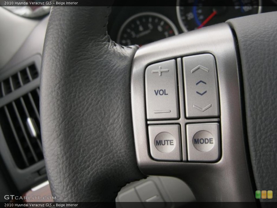 Beige Interior Controls for the 2010 Hyundai Veracruz GLS #45612423