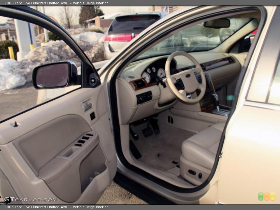 Pebble Beige Interior Photo for the 2006 Ford Five Hundred Limited AWD #45616092