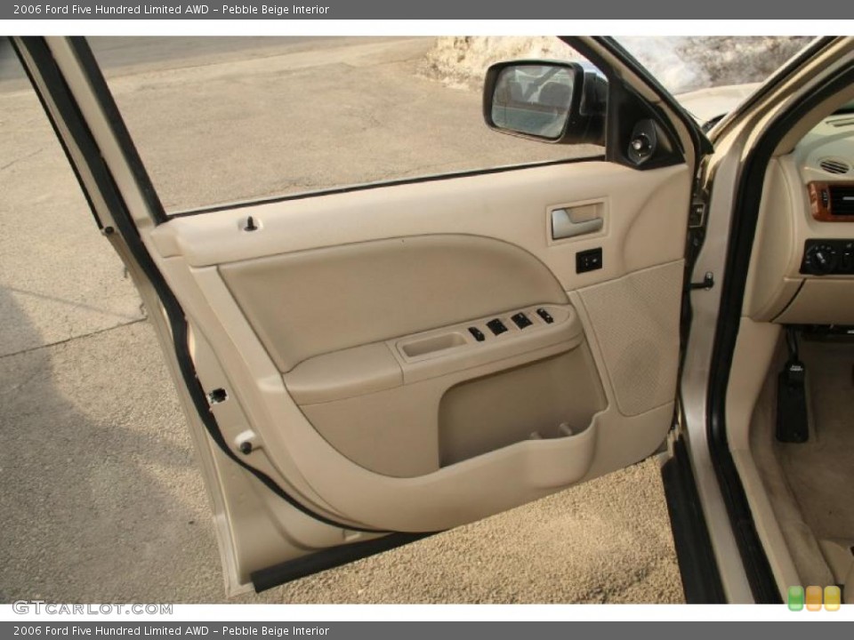Pebble Beige Interior Door Panel for the 2006 Ford Five Hundred Limited AWD #45616104