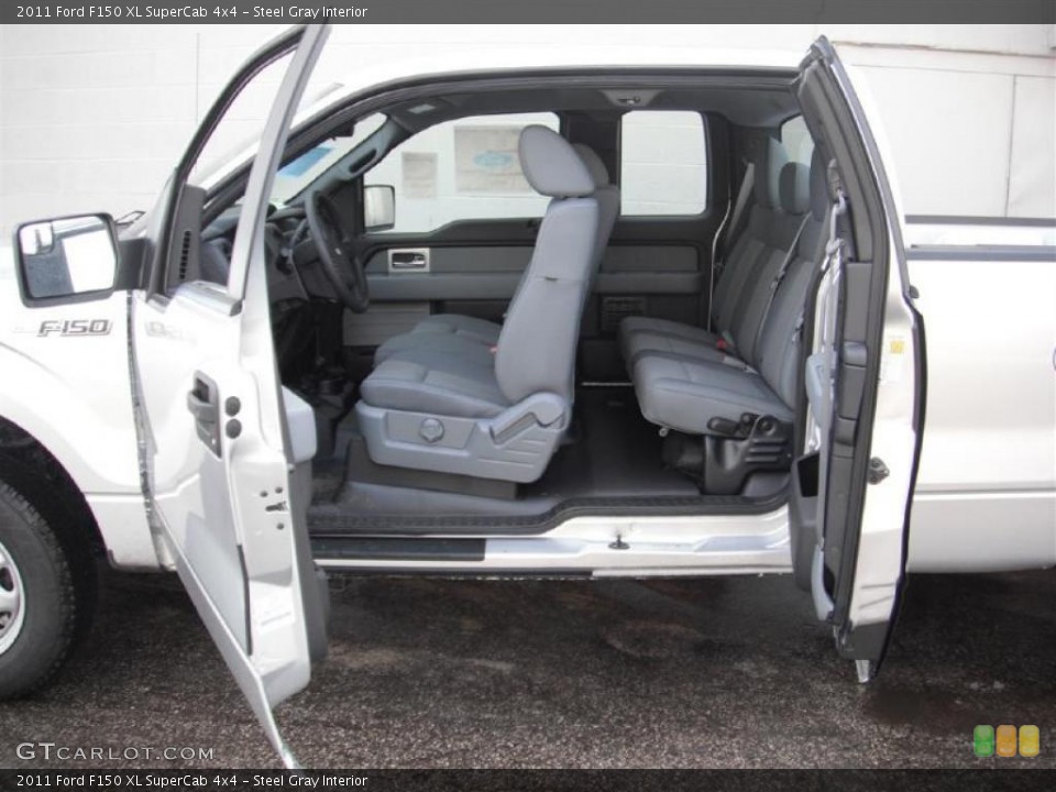 Steel Gray Interior Photo for the 2011 Ford F150 XL SuperCab 4x4 #45617160