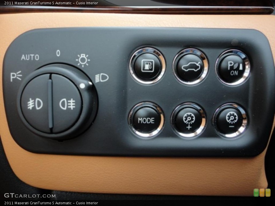 Cuoio Interior Controls for the 2011 Maserati GranTurismo S Automatic #45619468