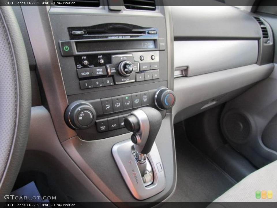 Gray Interior Controls for the 2011 Honda CR-V SE 4WD #45622860