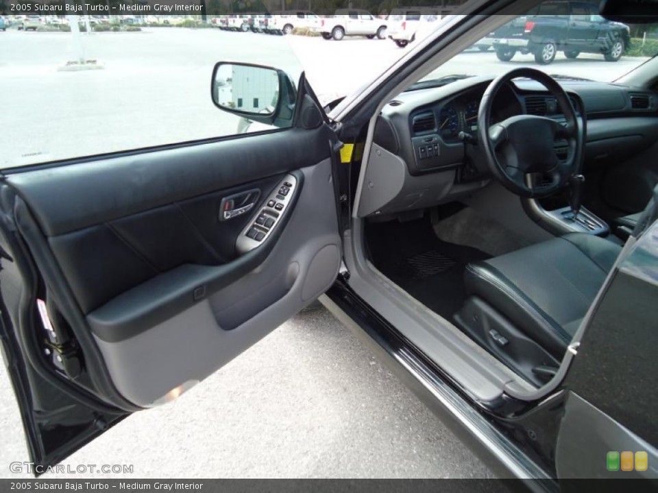 Medium Gray Interior Photo for the 2005 Subaru Baja Turbo #45629379