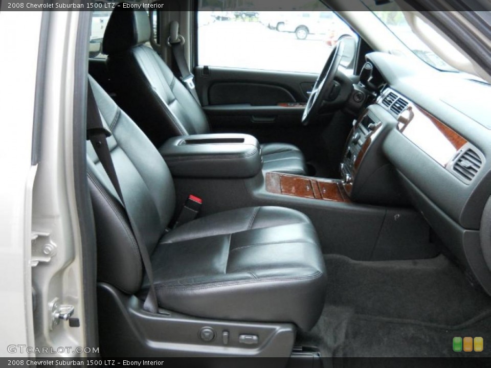 Ebony Interior Photo for the 2008 Chevrolet Suburban 1500 LTZ #45630837