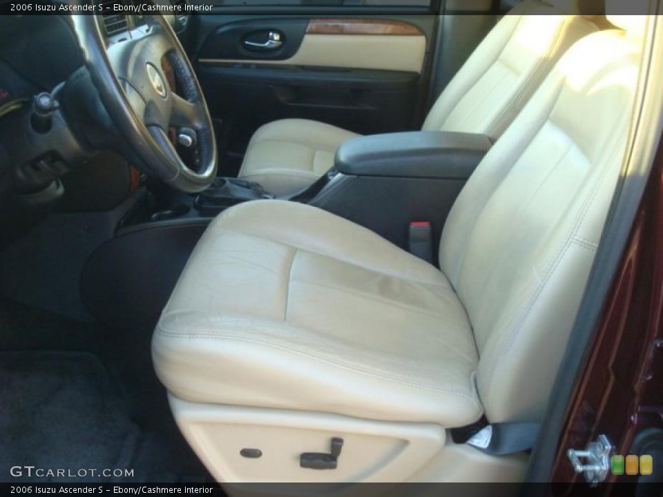 Ebony/Cashmere Interior Photo for the 2006 Isuzu Ascender S #45632801