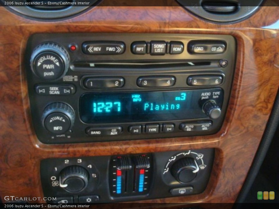 Ebony/Cashmere Interior Controls for the 2006 Isuzu Ascender S #45632849