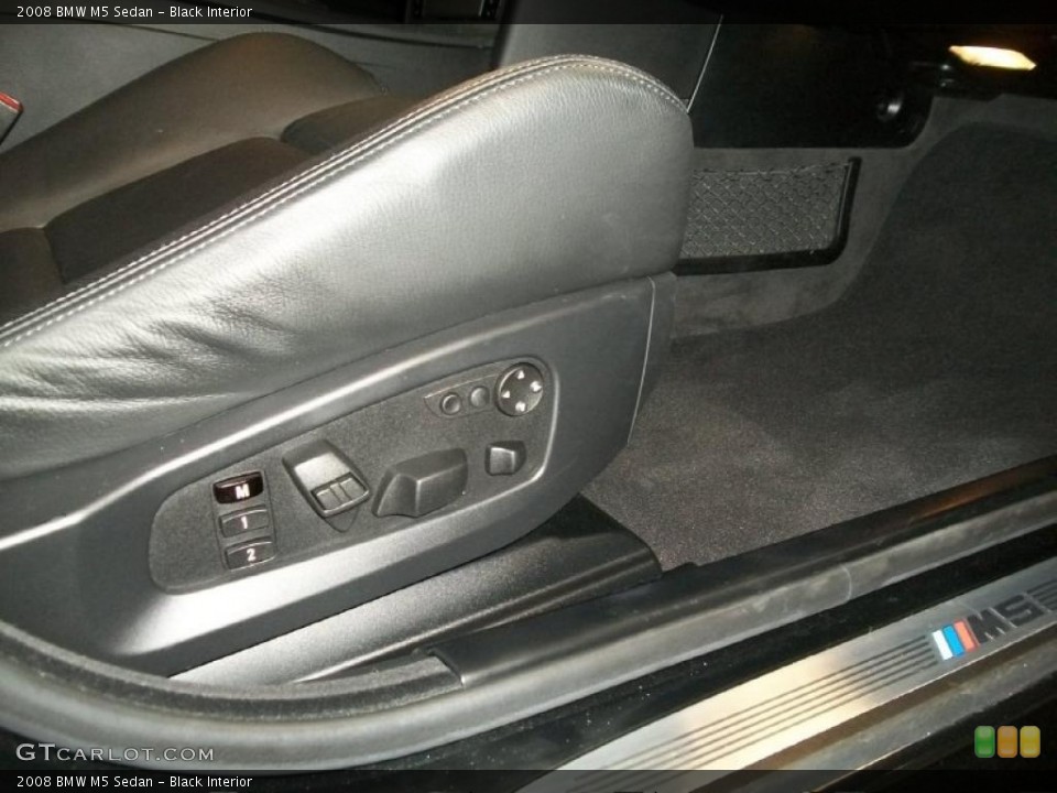 Black Interior Controls for the 2008 BMW M5 Sedan #45636392