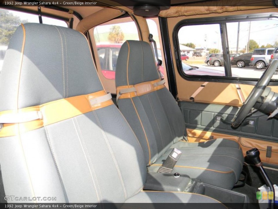 Green/Beige Interior Photo for the 1992 Jeep Wrangler Sahara 4x4 #45640134