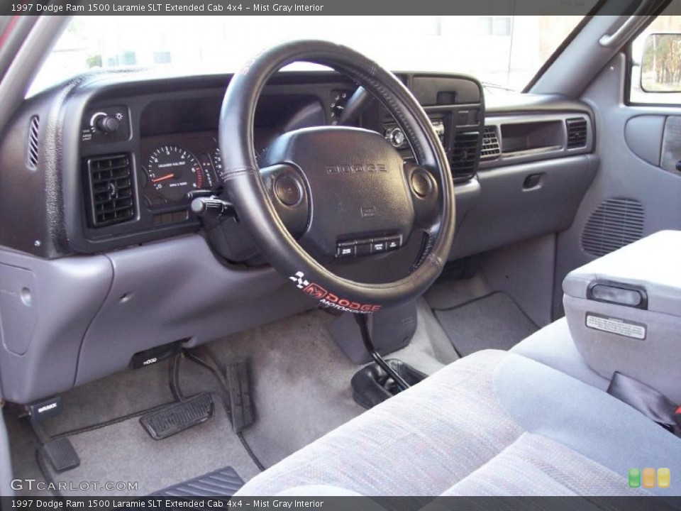 Mist Gray Interior Photo for the 1997 Dodge Ram 1500 Laramie SLT Extended Cab 4x4 #45643669