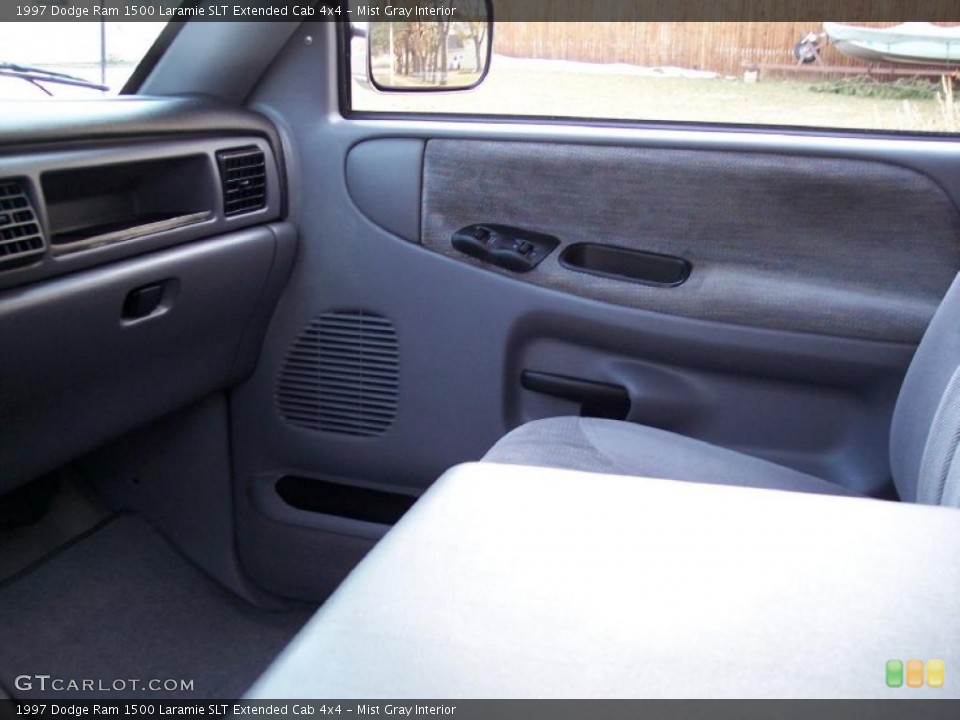 Mist Gray Interior Photo for the 1997 Dodge Ram 1500 Laramie SLT Extended Cab 4x4 #45643713