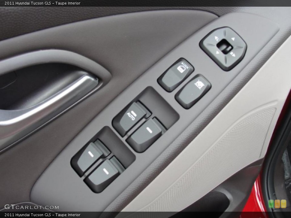 Taupe Interior Controls for the 2011 Hyundai Tucson GLS #45650553