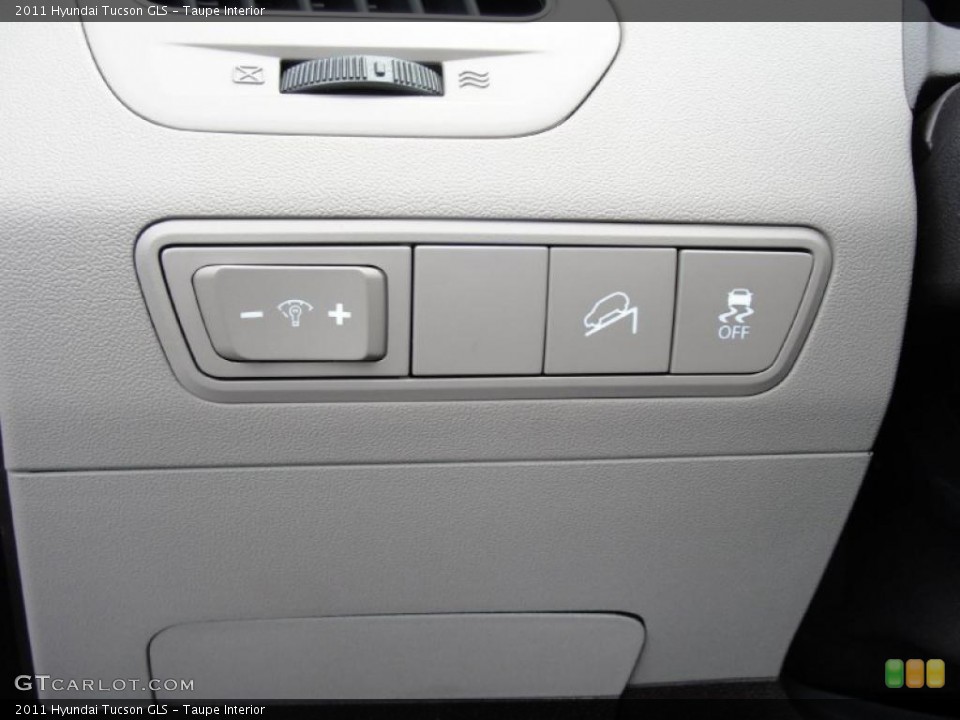 Taupe Interior Controls for the 2011 Hyundai Tucson GLS #45650677