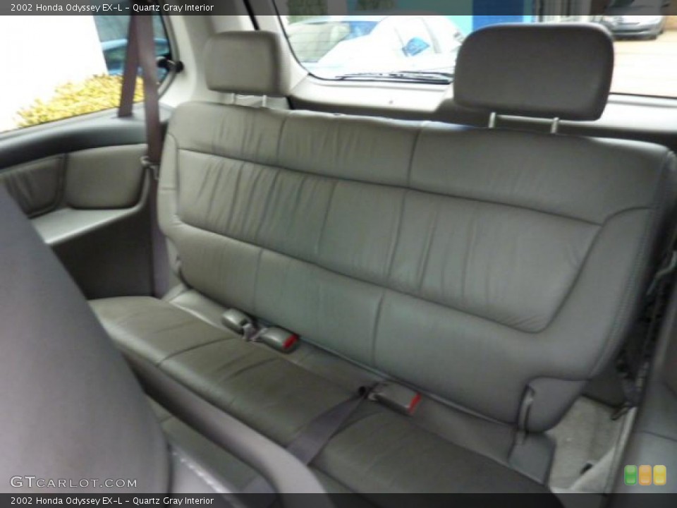 Quartz Gray Interior Photo for the 2002 Honda Odyssey EX-L #45662397