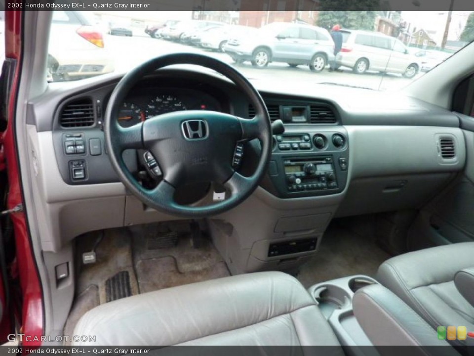Quartz Gray Interior Photo for the 2002 Honda Odyssey EX-L #45662412