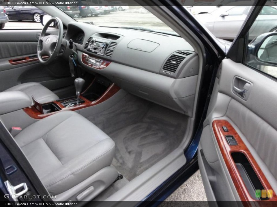 Stone Interior Photo for the 2002 Toyota Camry XLE V6 #45665622