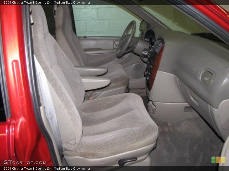 Medium Slate Gray Interior Photo for the 2004 Chrysler Town & Country LX #45665778