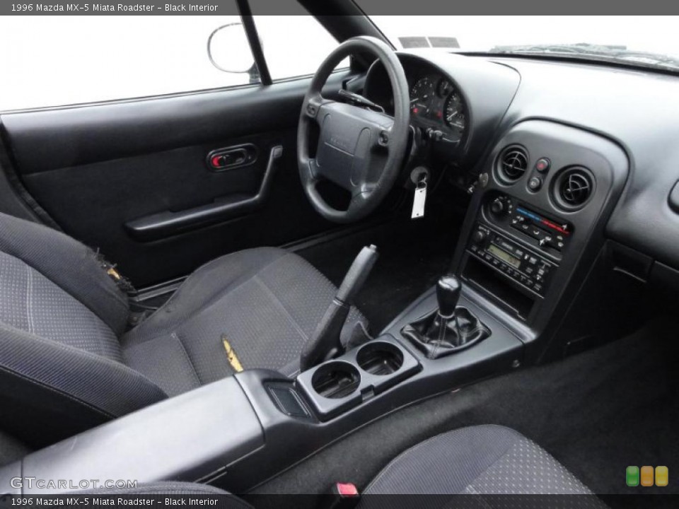 Black Interior Photo for the 1996 Mazda MX-5 Miata Roadster #45668023
