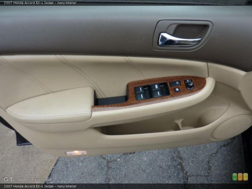 Ivory Interior Door Panel for the 2007 Honda Accord EX-L Sedan #45668064