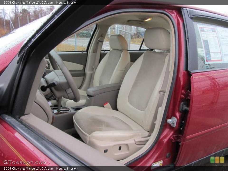 Neutral Interior Photo for the 2004 Chevrolet Malibu LS V6 Sedan #45675184