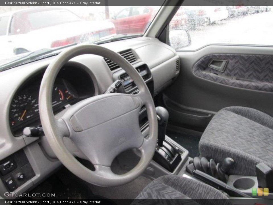 Gray Interior Photo for the 1998 Suzuki Sidekick Sport JLX 4 Door 4x4 #45677052