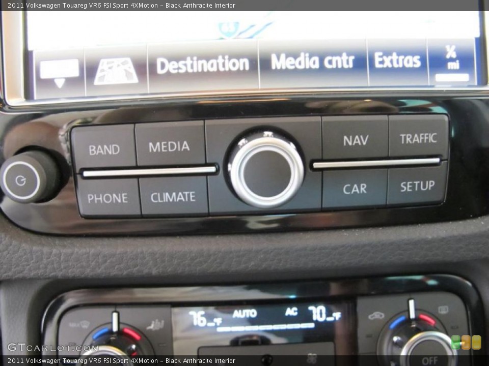 Black Anthracite Interior Controls for the 2011 Volkswagen Touareg VR6 FSI Sport 4XMotion #45693488