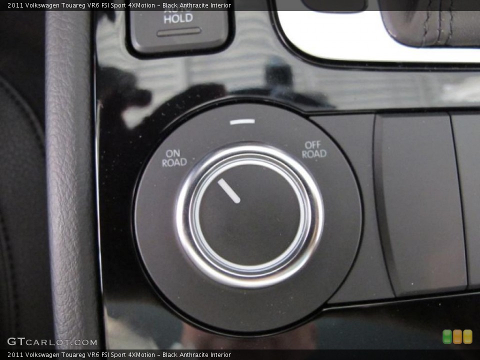 Black Anthracite Interior Controls for the 2011 Volkswagen Touareg VR6 FSI Sport 4XMotion #45693544