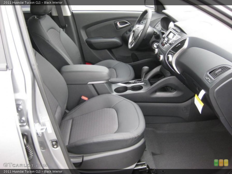 Black Interior Photo for the 2011 Hyundai Tucson GLS #45695596