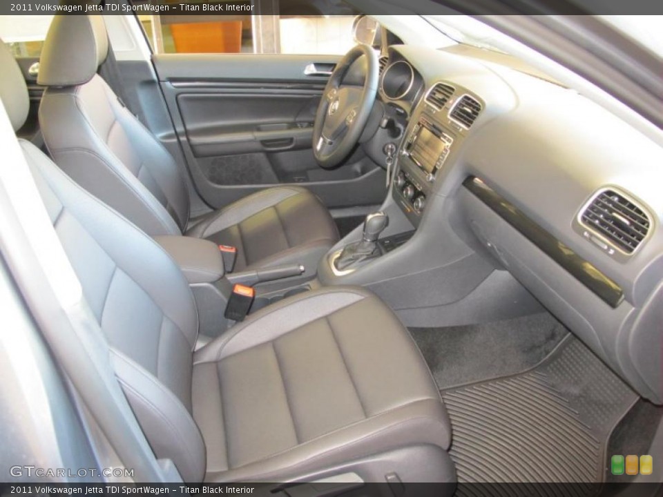 Titan Black Interior Photo for the 2011 Volkswagen Jetta TDI SportWagen #45696316