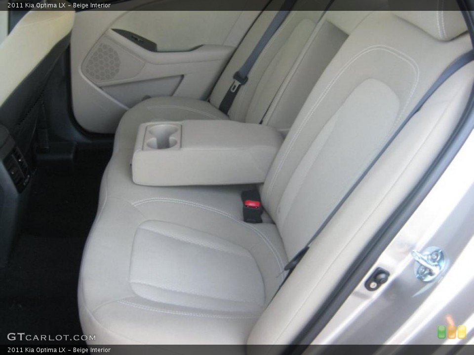 Beige Interior Photo for the 2011 Kia Optima LX #45697121