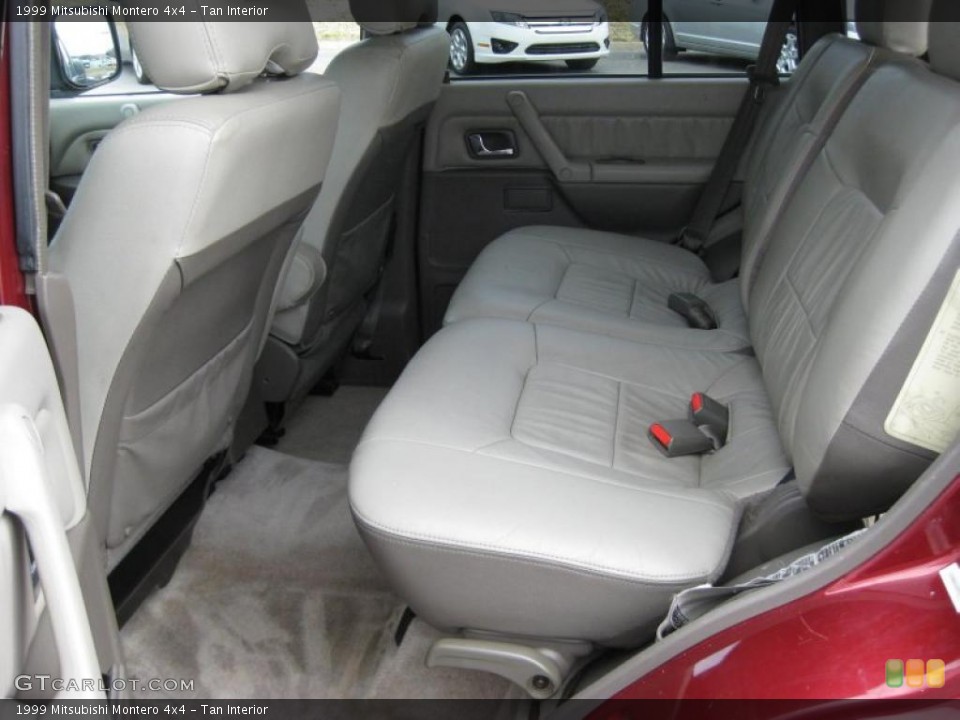 Tan 1999 Mitsubishi Montero Interiors
