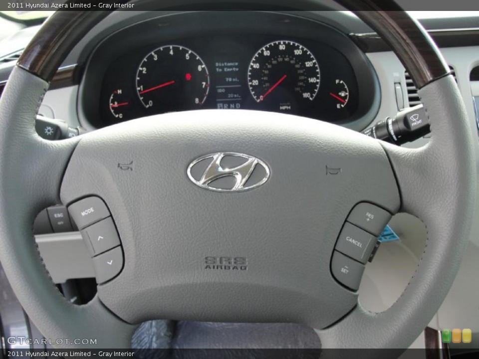Gray Interior Controls for the 2011 Hyundai Azera Limited #45710874