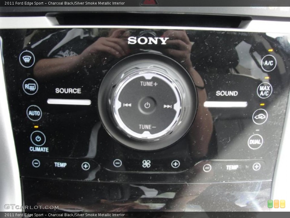 Charcoal Black/Silver Smoke Metallic Interior Controls for the 2011 Ford Edge Sport #45711306