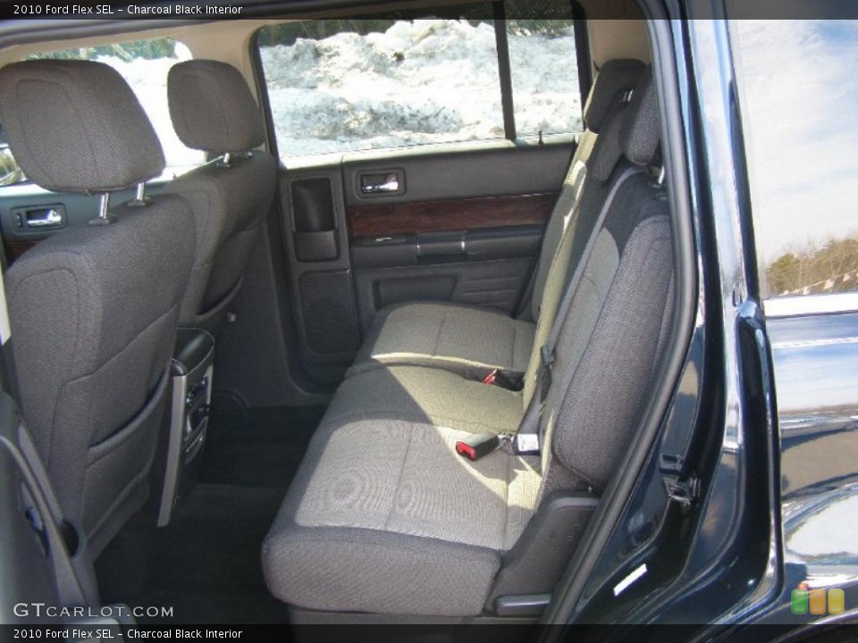 Charcoal Black Interior Photo for the 2010 Ford Flex SEL #45717486