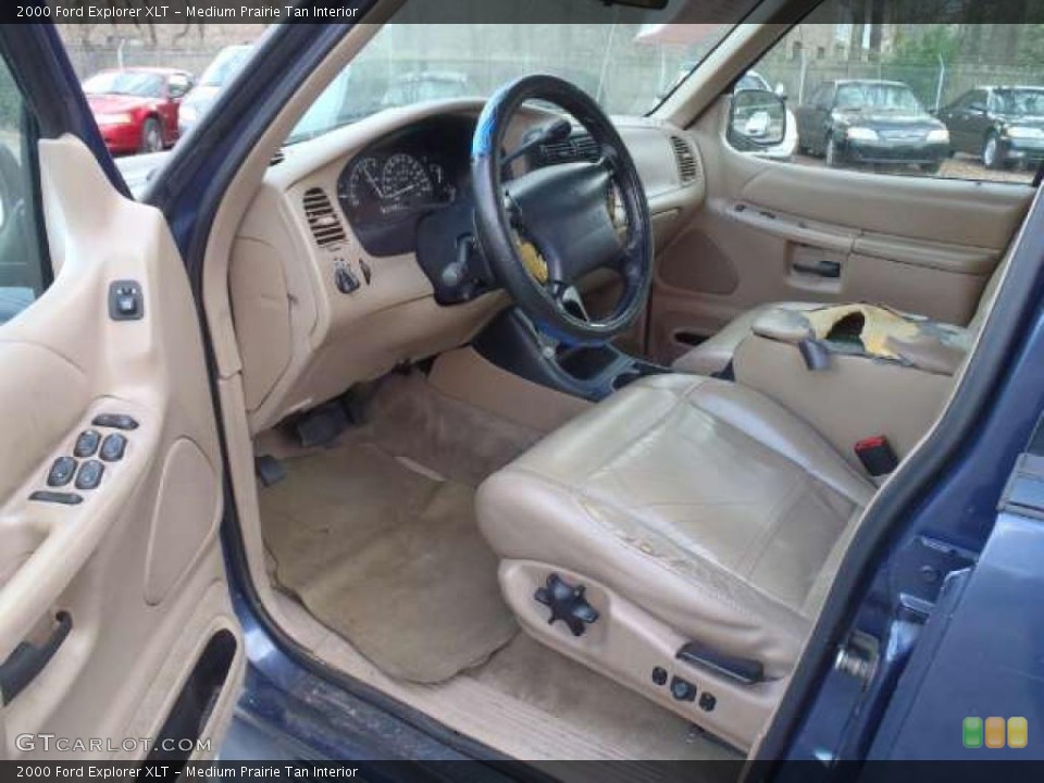 Medium Prairie Tan Interior Photo for the 2000 Ford Explorer XLT #45731250