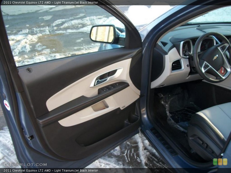 Light Titanium/Jet Black Interior Photo for the 2011 Chevrolet Equinox LTZ AWD #45733914