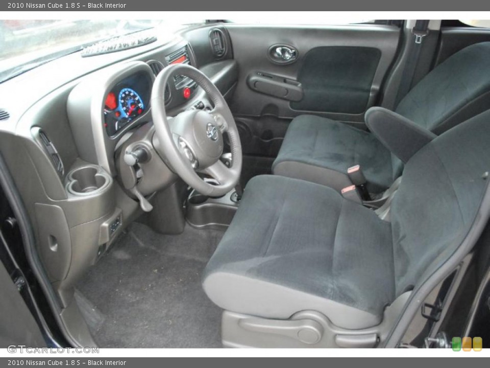 Black Interior Photo for the 2010 Nissan Cube 1.8 S #45734218